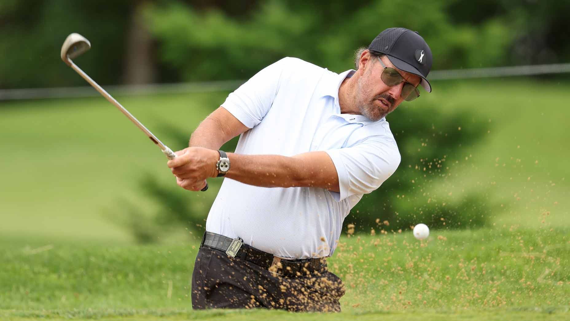 phil mickelson hits bunker shot