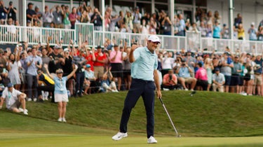 scottie scheffler pumps fist players