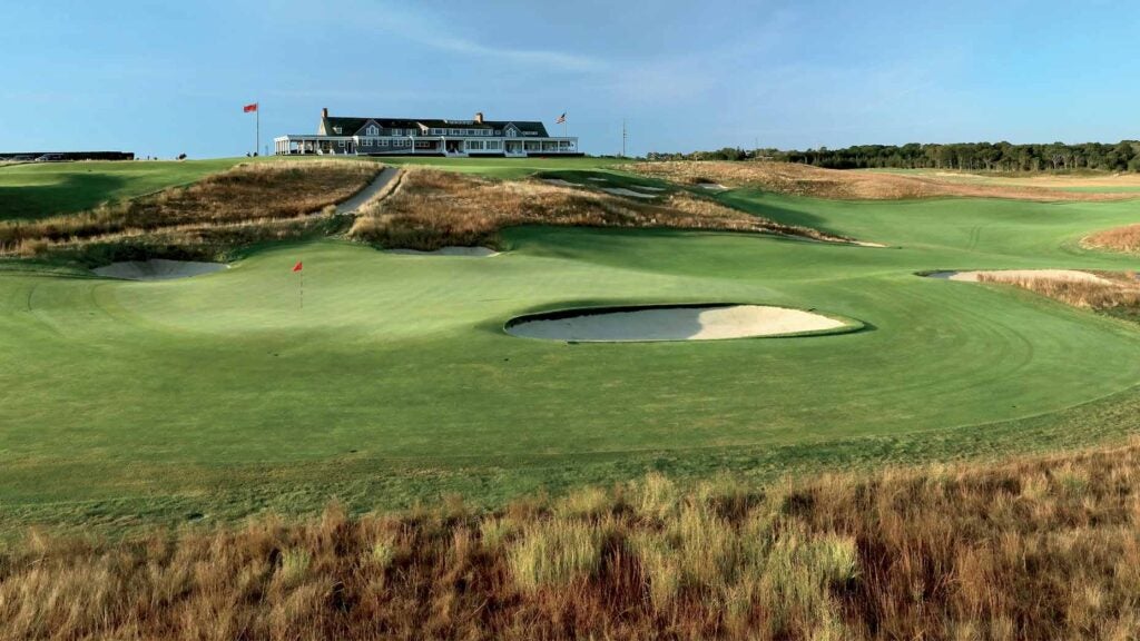 The 18th green at Shinnecock Hills.